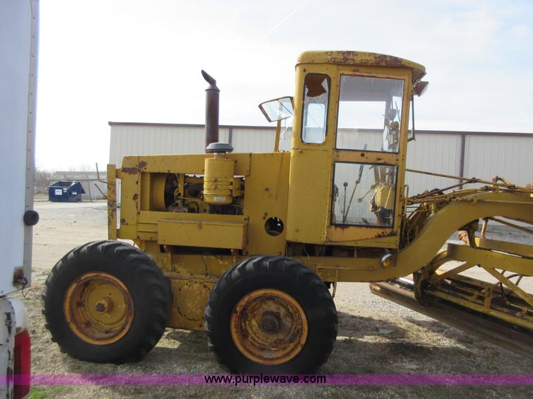 image for item AY9472 Wabco 440 motor grader