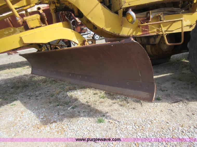 image for item AY9472 Wabco 440 motor grader