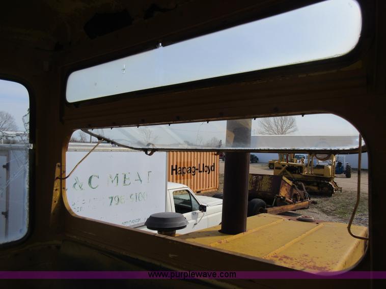 image for item AY9472 Wabco 440 motor grader