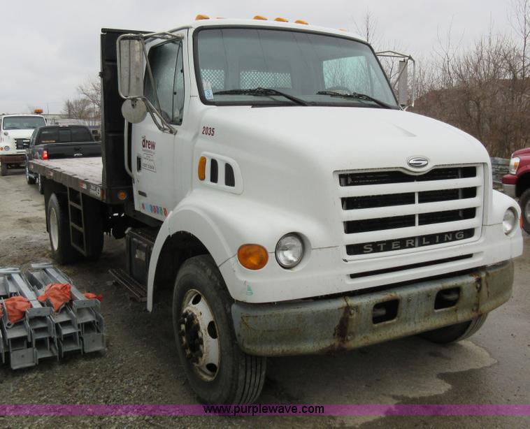 image for item AY9478 2002 Sterling L7500 flatbed truck