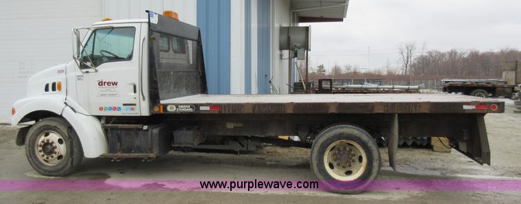 image for item AY9478 2002 Sterling L7500 flatbed truck