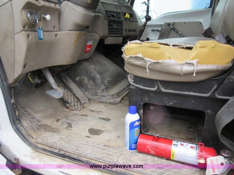 image for item AY9478 2002 Sterling L7500 flatbed truck