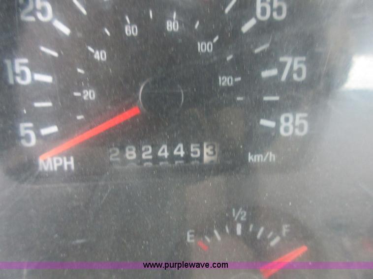 image for item AY9478 2002 Sterling L7500 flatbed truck