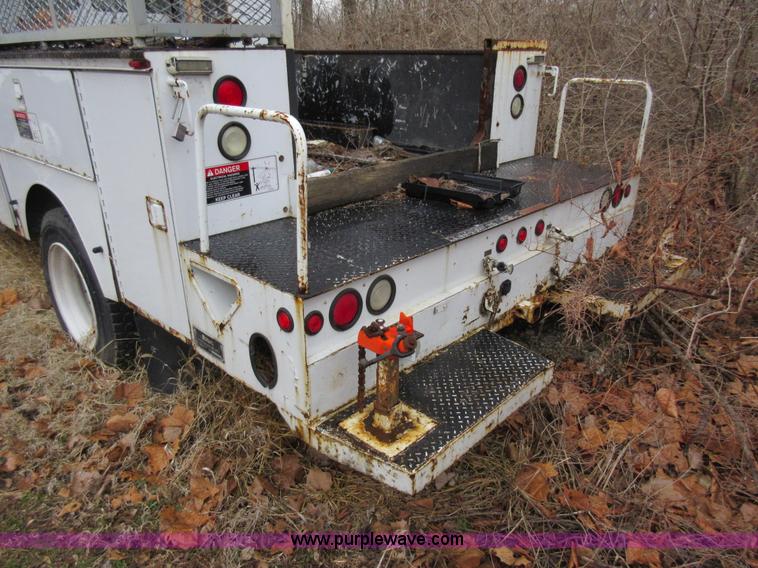 image for item AY9480 2002 Freightliner FL60 service truck