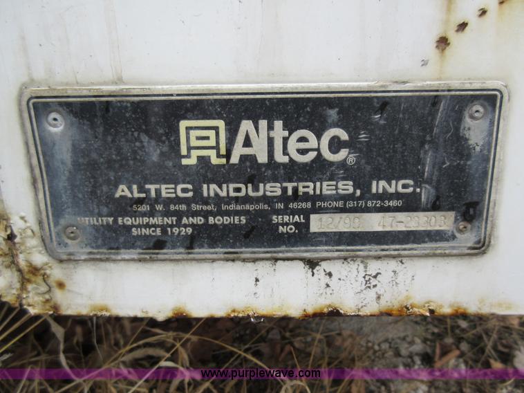 image for item AY9480 2002 Freightliner FL60 service truck