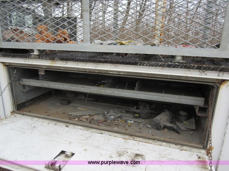 image for item AY9480 2002 Freightliner FL60 service truck