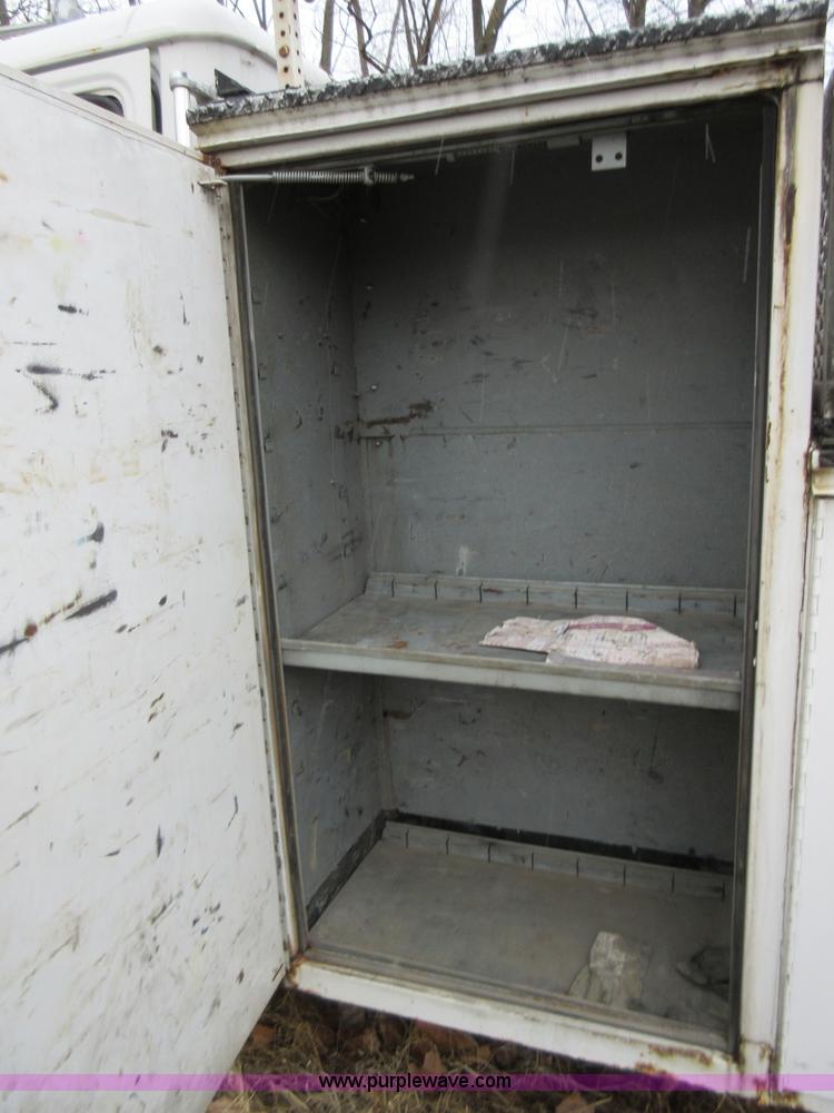 image for item AY9480 2002 Freightliner FL60 service truck