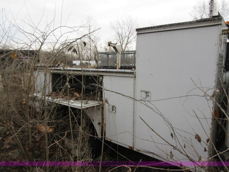 image for item AY9480 2002 Freightliner FL60 service truck