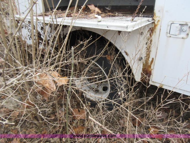 image for item AY9480 2002 Freightliner FL60 service truck