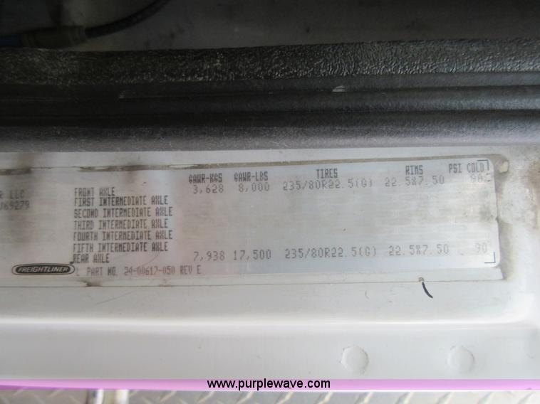 image for item AY9480 2002 Freightliner FL60 service truck