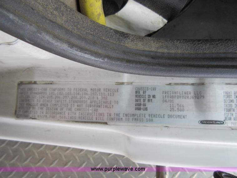 image for item AY9480 2002 Freightliner FL60 service truck