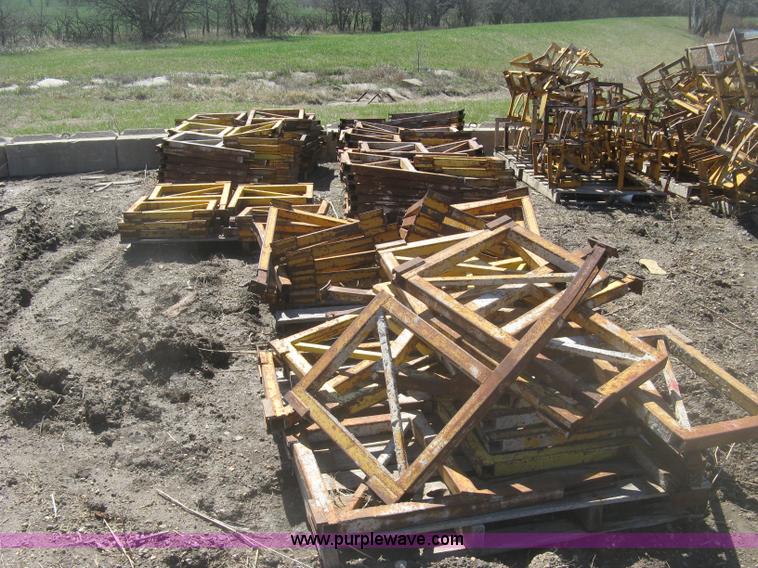 image for item BD9506 Morgen masonry scaffolding