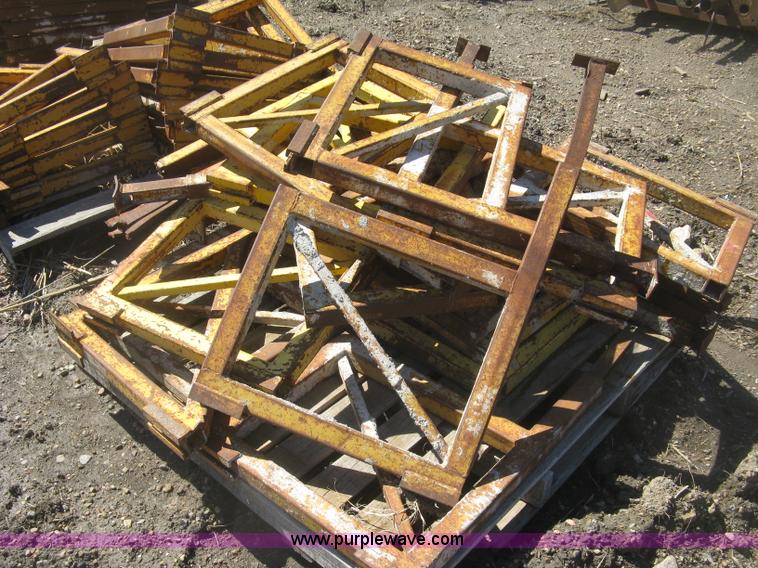 image for item BD9506 Morgen masonry scaffolding