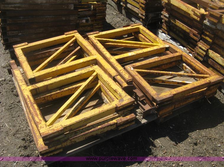 image for item BD9506 Morgen masonry scaffolding