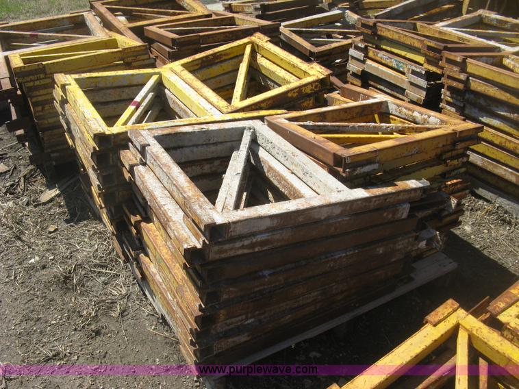 image for item BD9506 Morgen masonry scaffolding