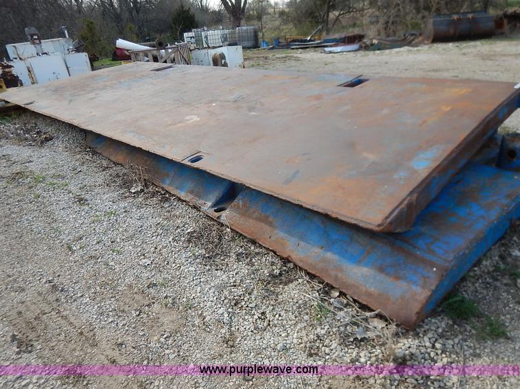 image for item BO9456 Trench box