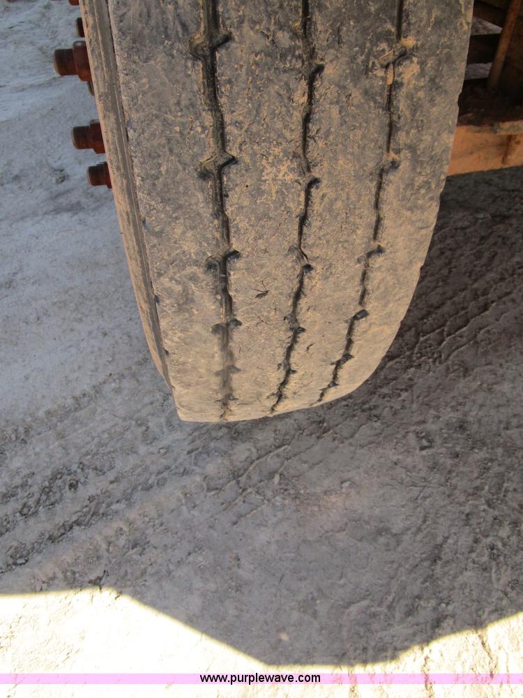 image for item D2398 1992 Kenworth T600 dump truck