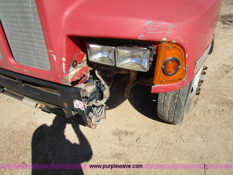 image for item D2398 1992 Kenworth T600 dump truck