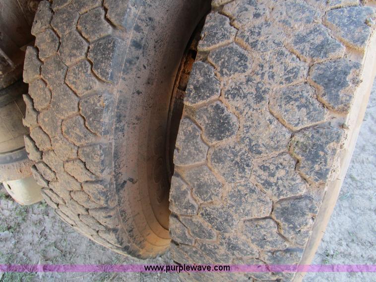 image for item D2398 1992 Kenworth T600 dump truck