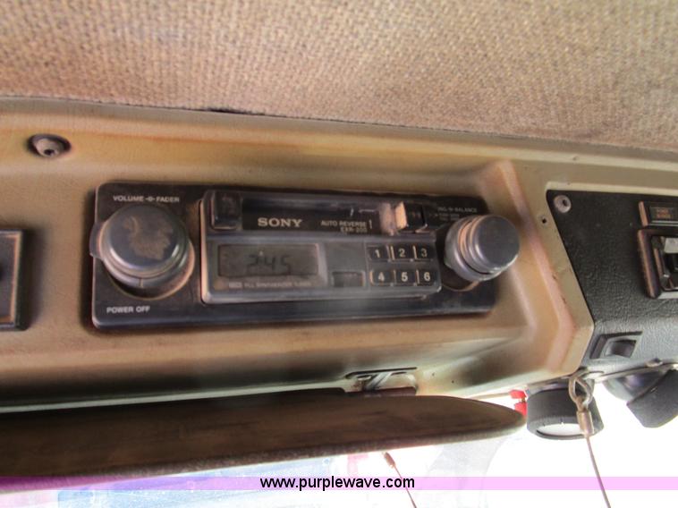 image for item D2398 1992 Kenworth T600 dump truck