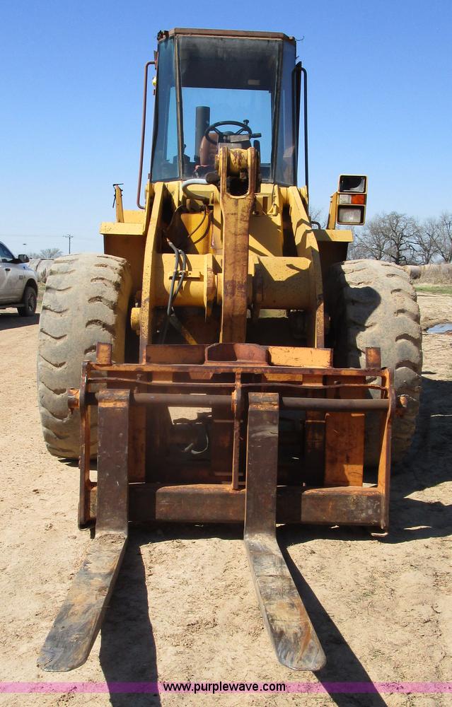 image for item D2399 1990 Case 621 wheel loader