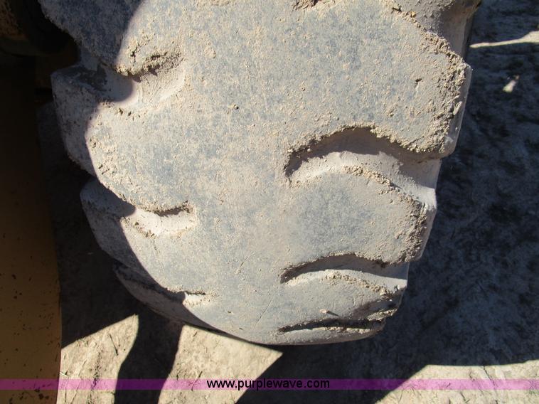 image for item D2399 1990 Case 621 wheel loader