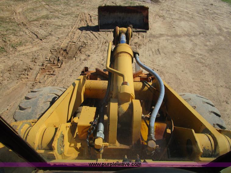 image for item D2399 1990 Case 621 wheel loader