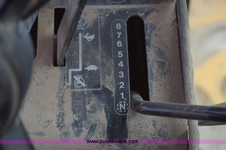 image for item E6200 John Deere 772A motor grader