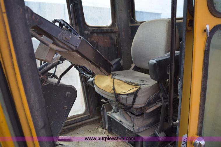 image for item E6200 John Deere 772A motor grader