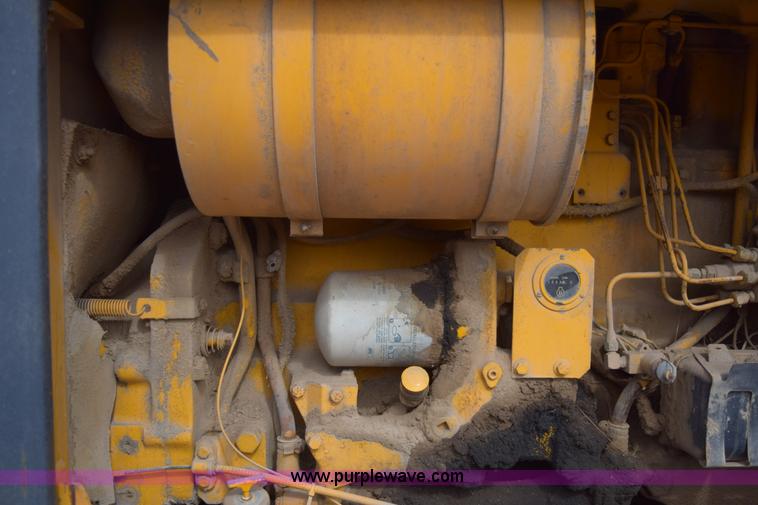 image for item E6200 John Deere 772A motor grader