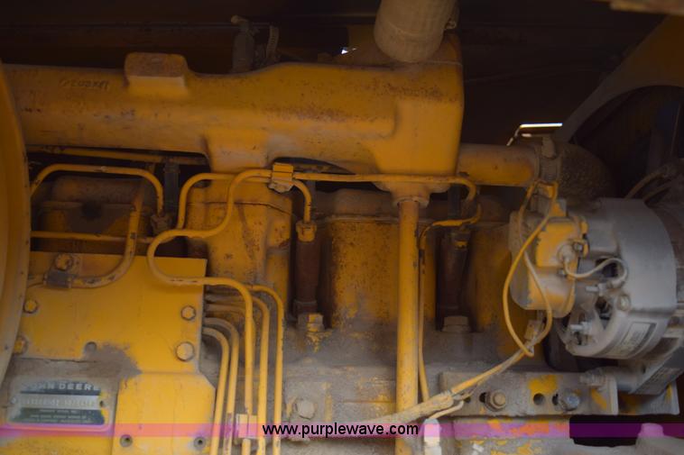 image for item E6200 John Deere 772A motor grader