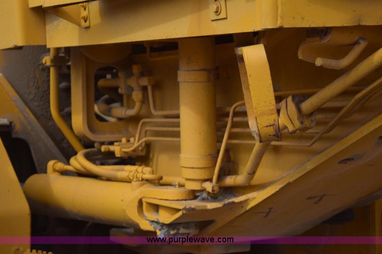 image for item E6200 John Deere 772A motor grader