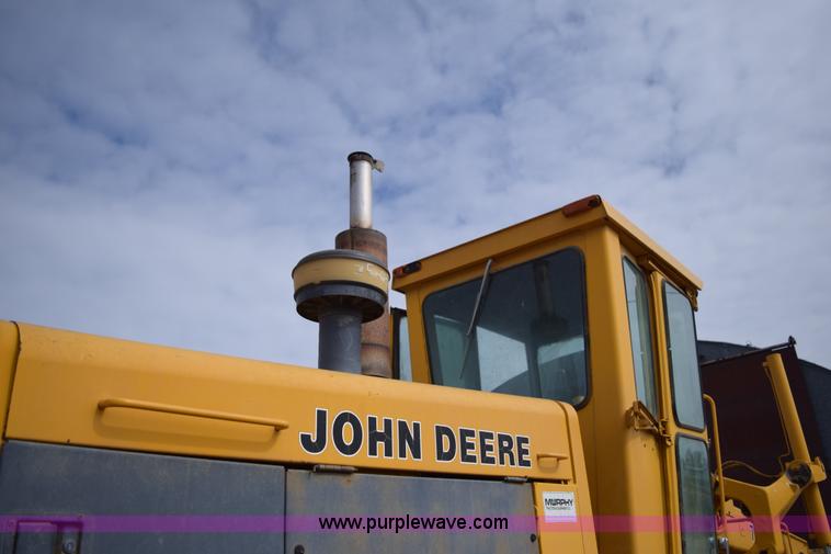 image for item E6200 John Deere 772A motor grader