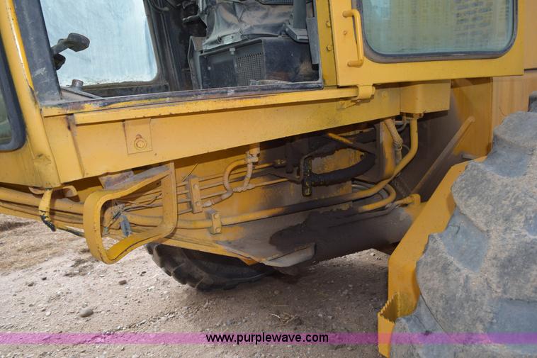 image for item E6200 John Deere 772A motor grader