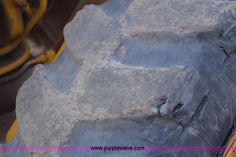 image for item E6200 John Deere 772A motor grader