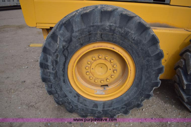 image for item E6200 John Deere 772A motor grader