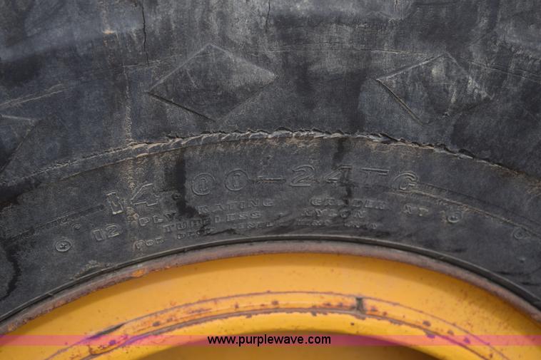 image for item E6200 John Deere 772A motor grader