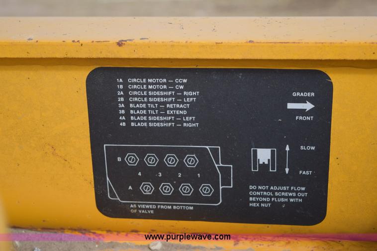 image for item E6200 John Deere 772A motor grader