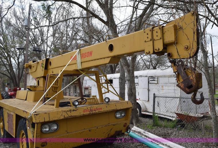 image for item E6277 1975 Broderson RTR701B carry deck crane