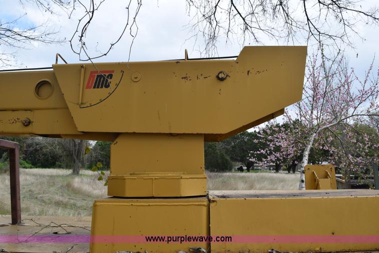 image for item E6277 1975 Broderson RTR701B carry deck crane