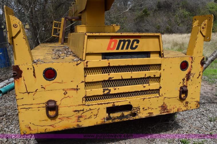 image for item E6277 1975 Broderson RTR701B carry deck crane