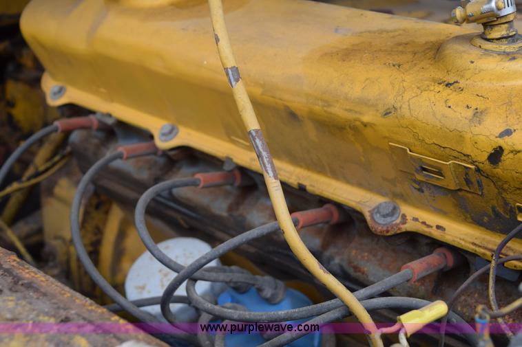 image for item E6277 1975 Broderson RTR701B carry deck crane