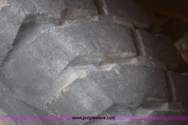 image for item E6277 1975 Broderson RTR701B carry deck crane