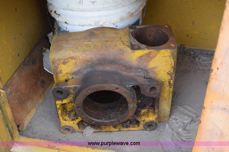 image for item E6277 1975 Broderson RTR701B carry deck crane