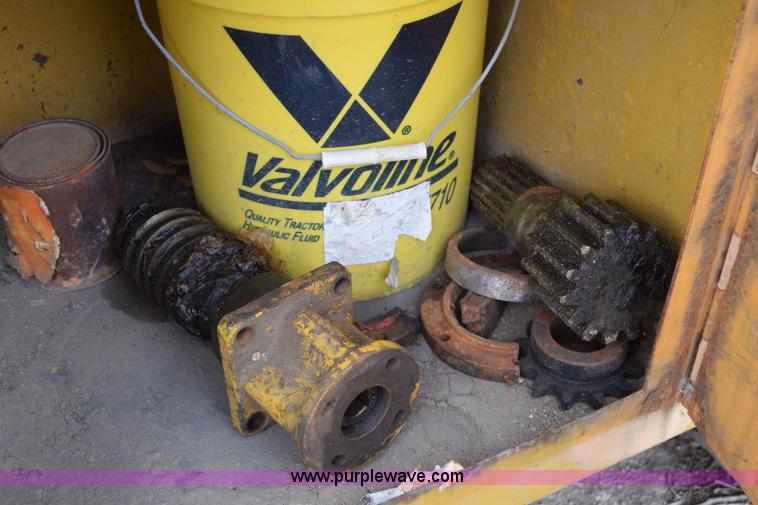 image for item E6277 1975 Broderson RTR701B carry deck crane