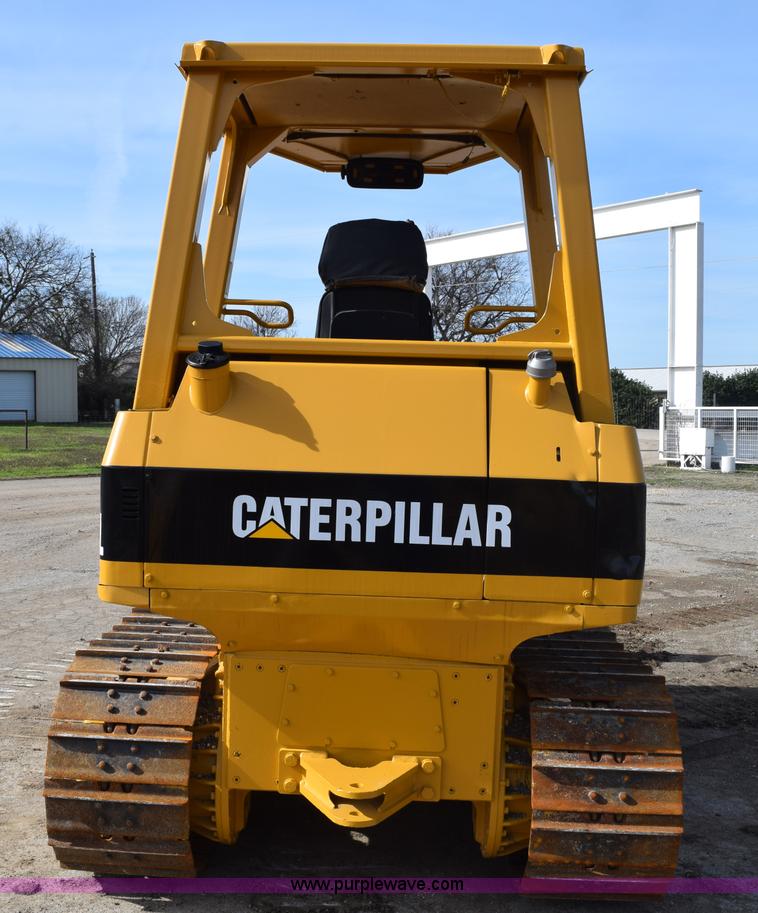 image for item E6282 2003 Caterpillar D4G XL dozer