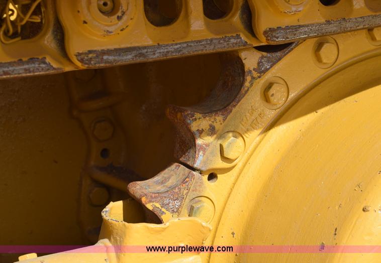 image for item E6282 2003 Caterpillar D4G XL dozer