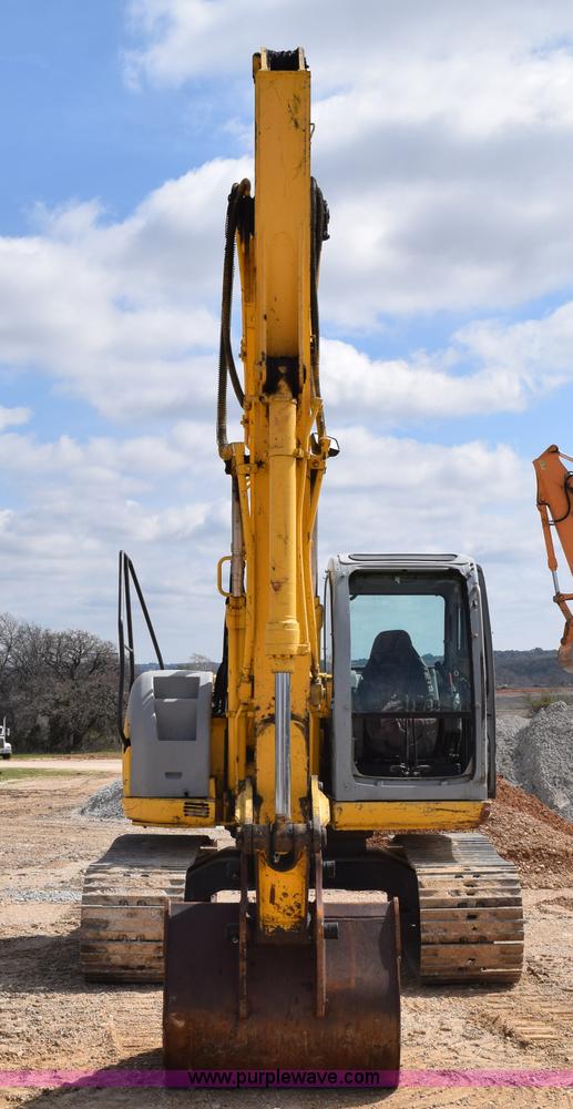 image for item E6284 2006 New Holland E130 SR compact excavator