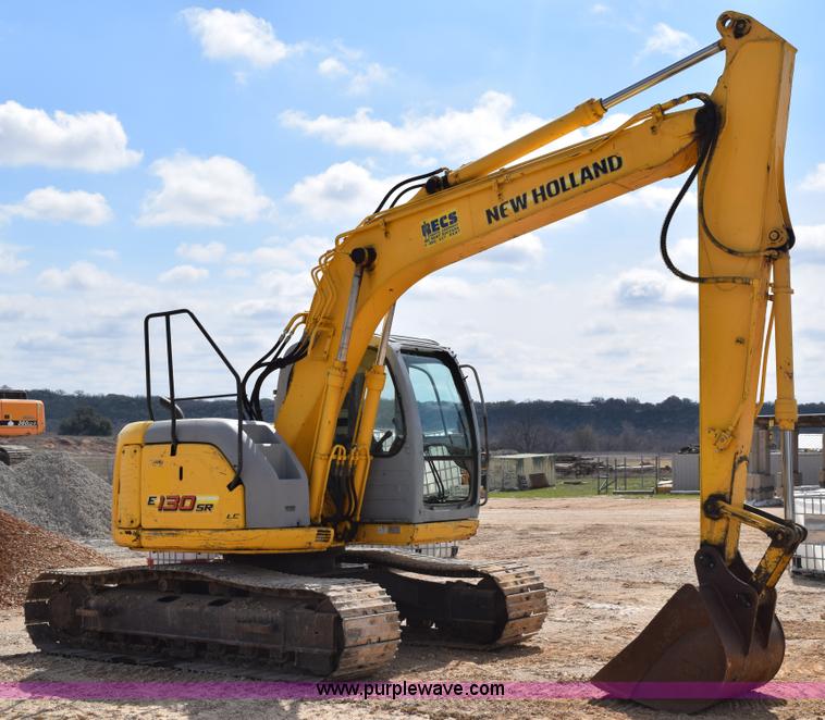 image for item E6284 2006 New Holland E130 SR compact excavator