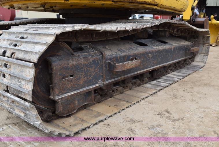 image for item E6284 2006 New Holland E130 SR compact excavator